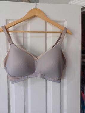 Olga Taupe/Light Gray Wireless Seamless Bra (Size XL)